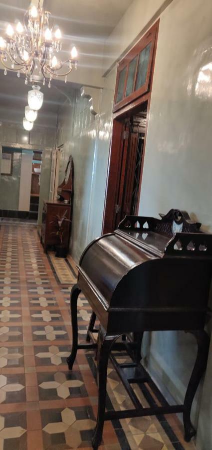 Hebbar'S Heritage Home Мумбаї Номер фото